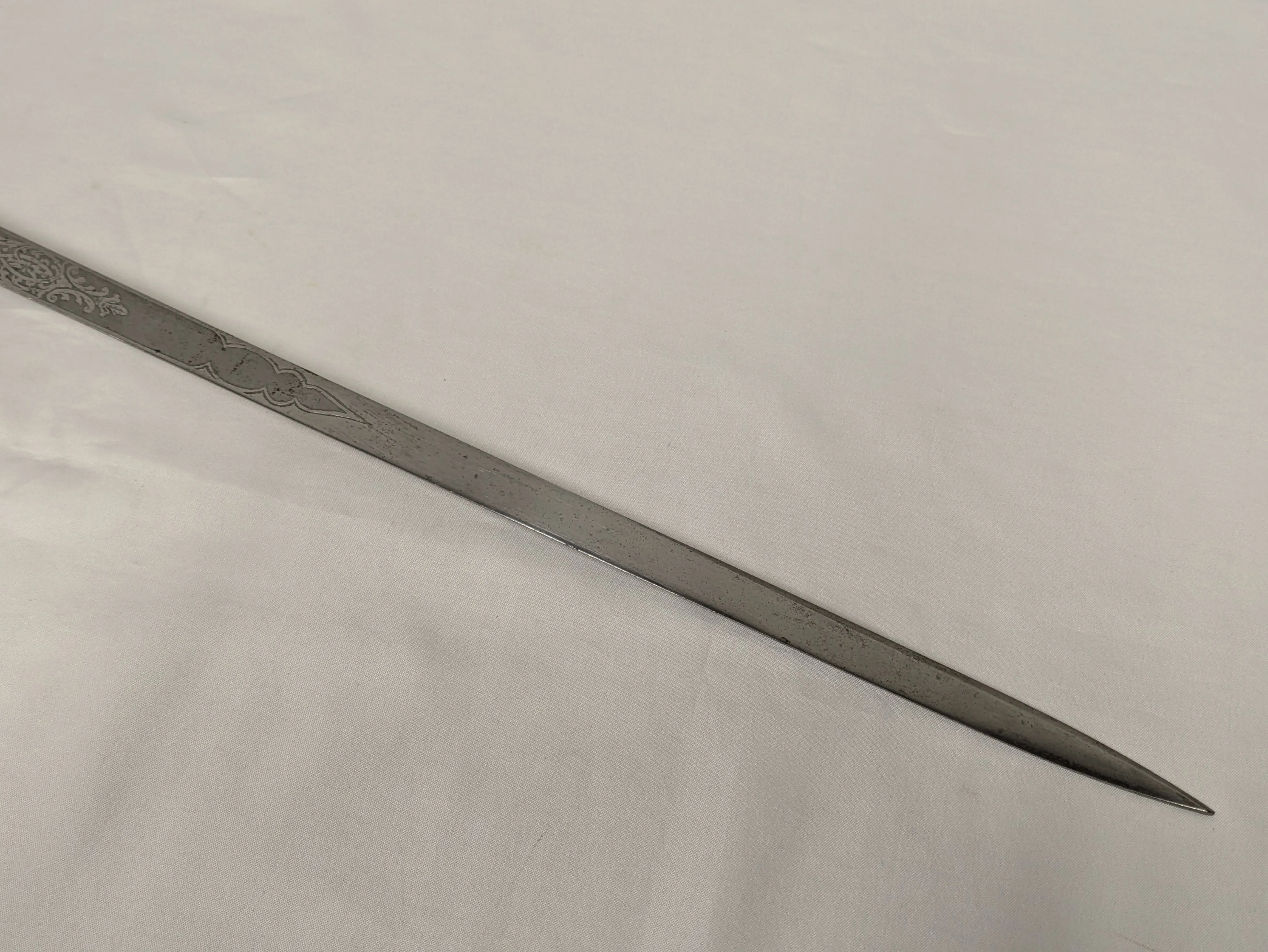 British 1897 Pattern Royal Engineers Officers Sword - J. Daniels & Co 425EG/2