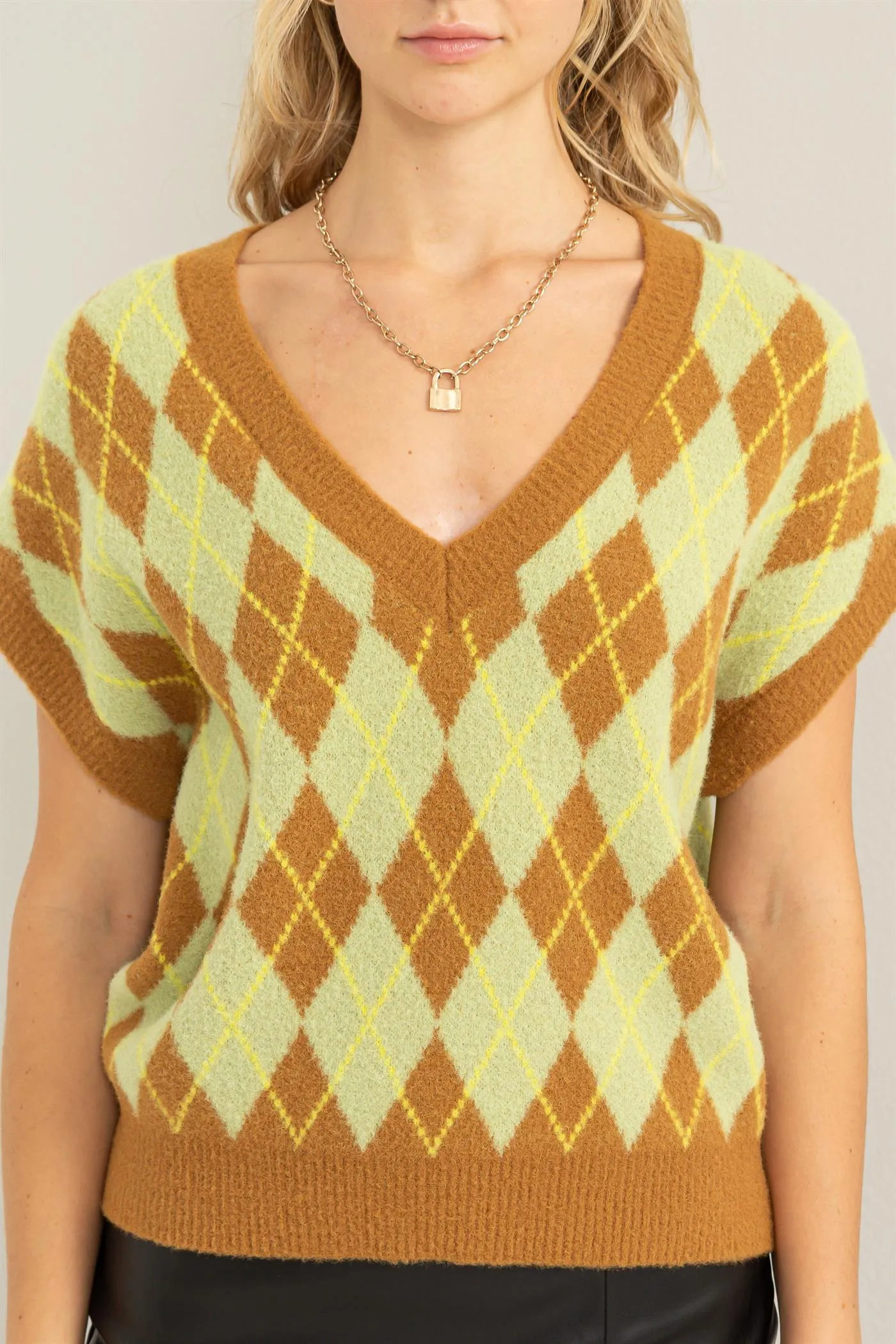 DZ23F068-Argyle Sweater Vest