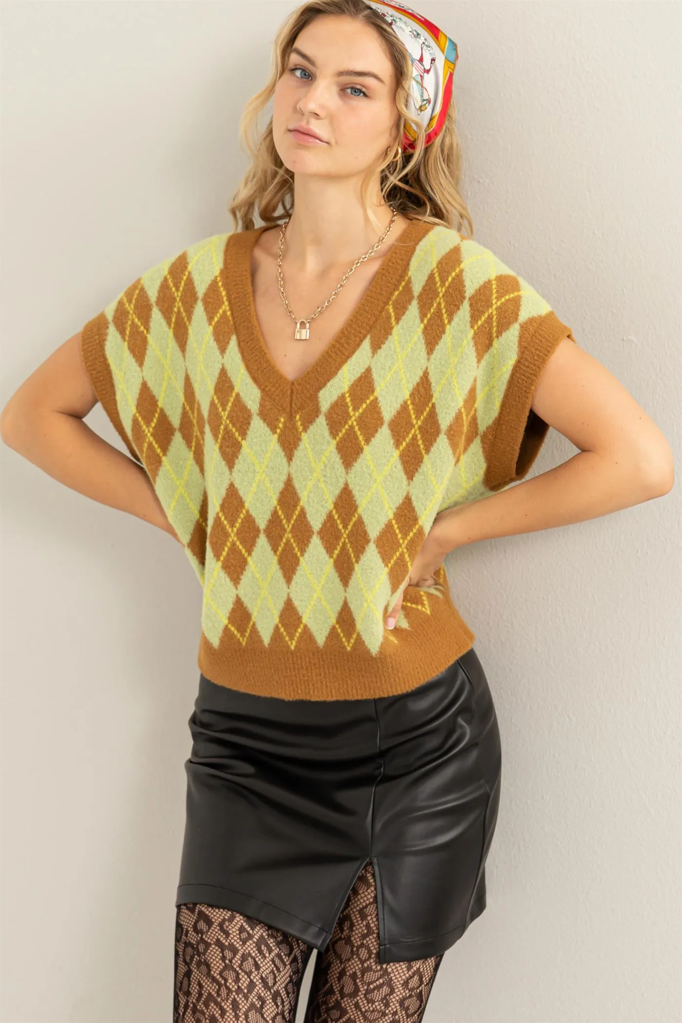 DZ23F068-Argyle Sweater Vest