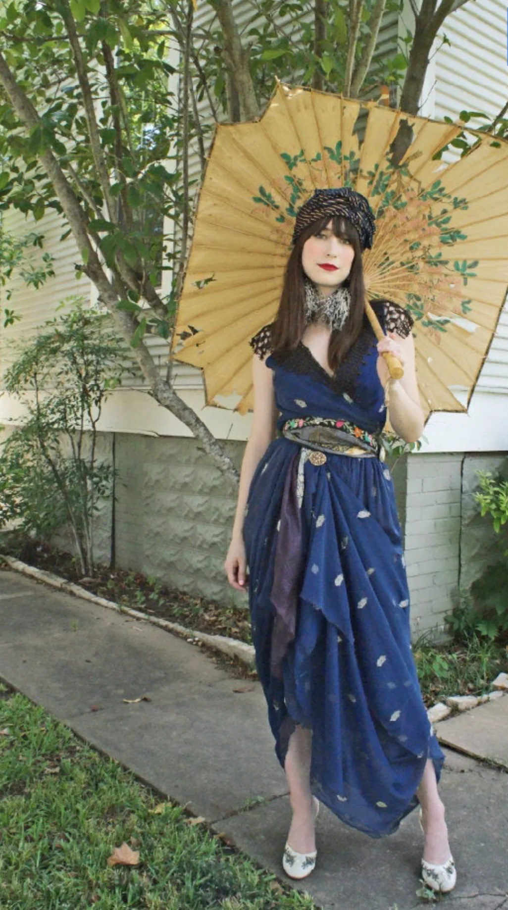 Faded Shabby Chic She wore Blue Velvet Le Minaret velvet Turban 1920s