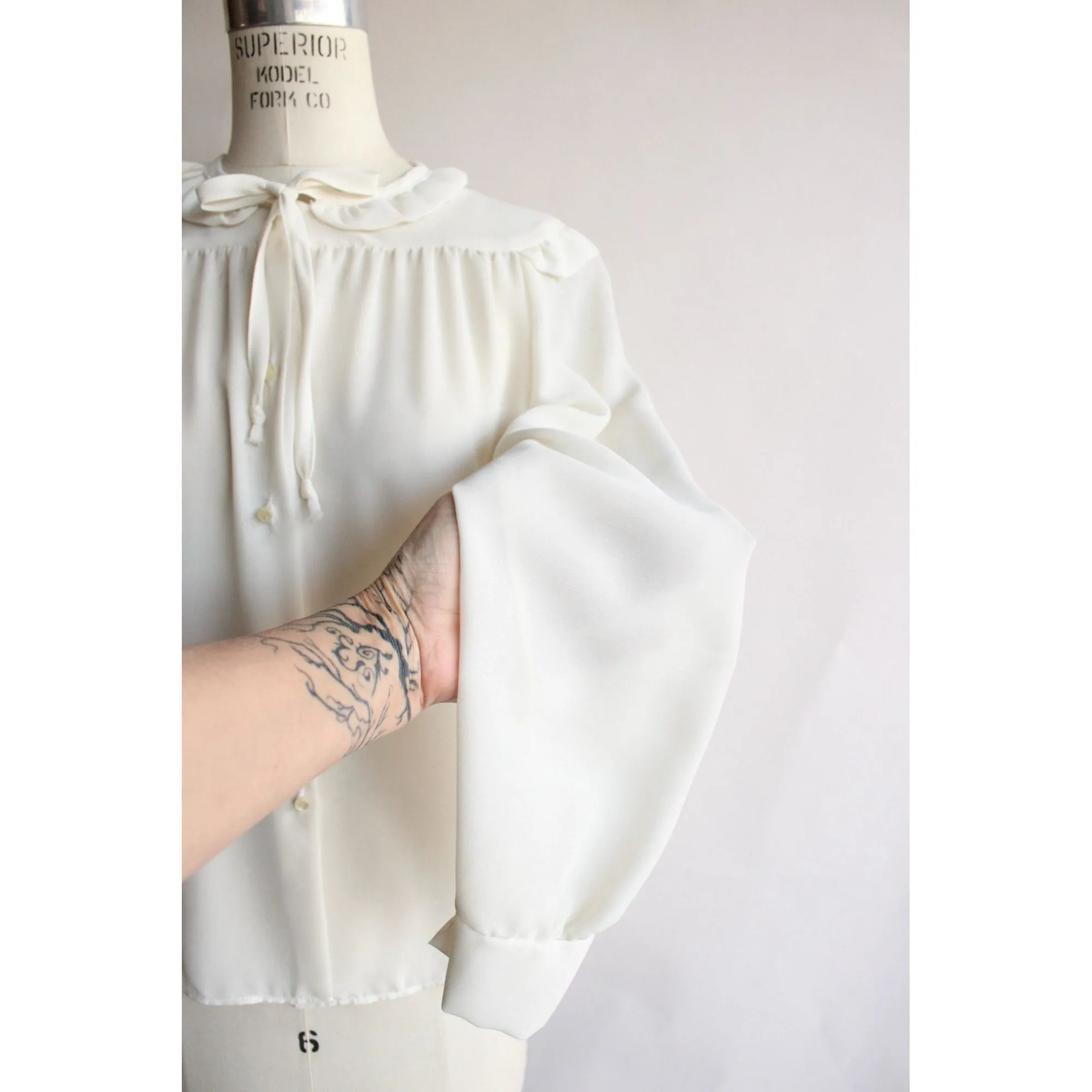 Vintage 1980s Blouse with Kitty Bow and Ruffled Collar