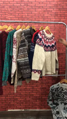 Vintage Wool Sweaters 10Pcs